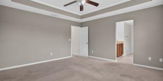 Large 4 bedroom home in Oakleaf Gallery 25