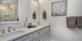 15 W Bellflower Gallery 13