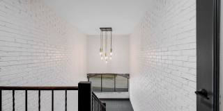 Modern, Tranquil, High-End Apartment in Downtown Downers Grove Gallery 32