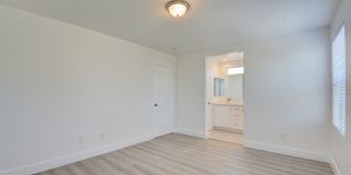 2 Story 2 Bedroom Gated Community Amazing Location Gallery 16