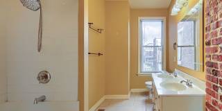 Spacious Midtown 3 Bedroom 2.5 Bath Spacious Midtown 3 Bedroom 2.5 Bath Gallery 9