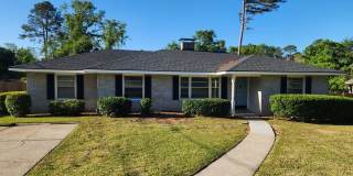 Spacious 4BR/2BA Brick Home with Fireplace, Large Island! Gallery 3
