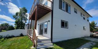 Remodeled, bright and spacious 3 bed close to ferries and base Gallery 1