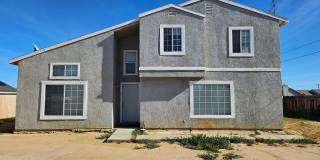 Two-Story 4BD Home with Central A/C, Fireplace  Oversized Yard Gallery 1