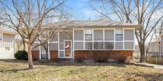 312 Northeast Lakeview Drive Gallery 1