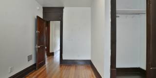 Great CENTRAL Location 5 Bedroom House - Virtual Showings Available Gallery 21