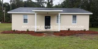 Completely Renovated & Move-In Ready Country Retreat! Gallery 1