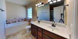 4 Bedroom 2 Bathroom Home - Midwest City Gallery 13