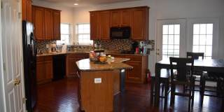 2900 VALERIAN Lane Gallery 11