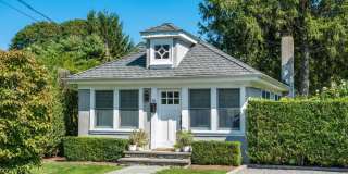 10 Henry Street Gallery 1