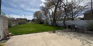 Adorable 2 BR 1 Bath home with Yard Gallery 5
