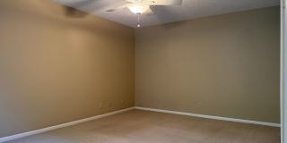 10 Hampshire Circle, Little Rock AR 72211 - Wonderfully updated 3br 2ba 2 story condo just off R Parham Gallery 9