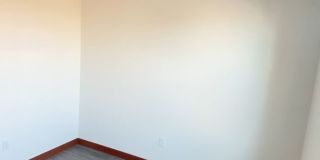 1205 North Garden Street Gallery 44