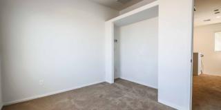 4 BEDROOM HOUSE IN HENDERSON!! Gallery 18