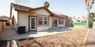 Beautiful 3 Bed / 2 Bath Moreno Valley Home with Garage Gallery 1