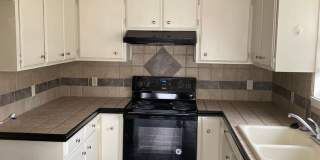 Cozy 3/2/2 Brick Home! Available September!! Gallery 47