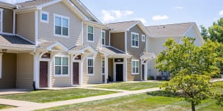 Springs at Bettendorf Gallery 9