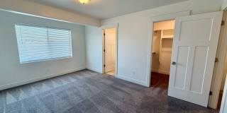 Nearly New Townhome Gallery 17