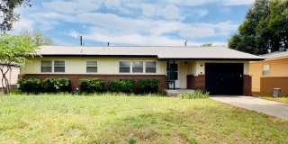 Great 3/2/1 Located Near Texas Tech University Gallery 1