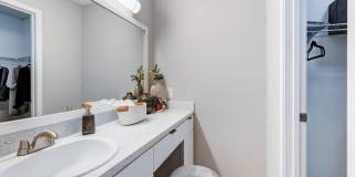 Fox Trails Apartments Gallery 8