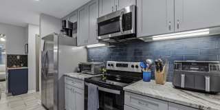 1241 N BRONOUGH Street Gallery 15