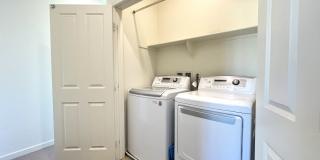 2 bed, 2.5 bath located in Corona, CA! Gallery 32