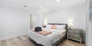 5439 Carpenter Ave Gallery 18