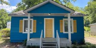 1120 North Ransom Street Gallery 1