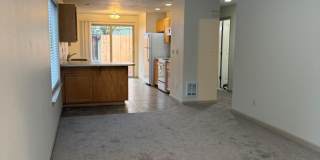 Updated 2 Bedroom, 2 bath Duplex in Springfield Gallery 3