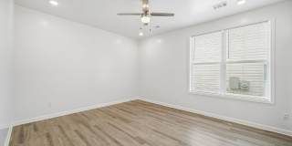 Cottage Court Gallery 95