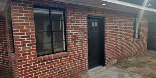 2 Bedroom 1 bath off of Meeting st closed to the River District Gallery 1