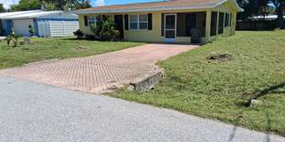 Welcome to 2154 Inner Cass, your ideal 2/1 home in Sarasota Gallery 1