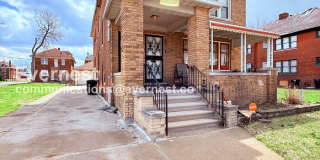 3209 West Grand Street Gallery 1