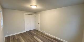3 Bed 1 Bath Duplex in Desirable Location Gallery 6