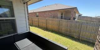 BEAUTIFUL 4-bedroom 2-bathroom home! !!HALF OFF 1ST MONTH!! Gallery 22