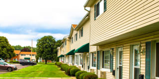 Evergreen Village Apartments & Townhomes Gallery 28