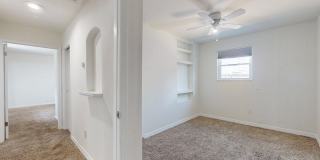 Waterfront Luxury Living – 4 Bed / 3 Bath – Over 2,600 Sq Ft Gallery 31