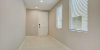 Beautiful 2 story Home in Skye Canyon Gallery 14