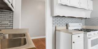 1023 W 37th Street Gallery 32