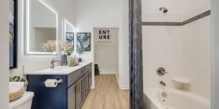Midtown 205 Gallery 6