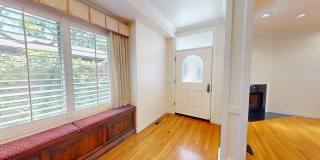 Spacious 4-bedroom 4.5 bath Home in a Gated Complex Gallery 3