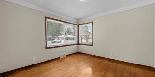 19501 Redfern Street Gallery 5