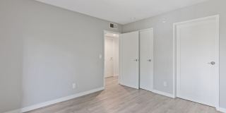 Crenshaw Villa Apartments Gallery 15
