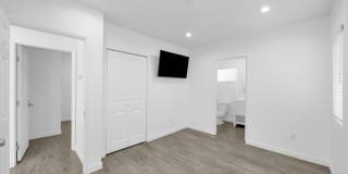 572 N Cambridge St Gallery 12