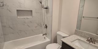 Beautiful, Clean 4 bedroom with Solar!! Gallery 7