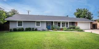 Beautiful Single Story 3 Bedroom with Solar Panels Gallery 1
