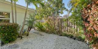 429 Inlet Road Gallery 25