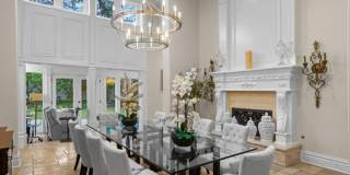 Elegant 6‑Bedroom Retreat with Pool, Spa & Wine Room Gallery 5