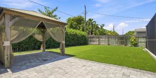 ** NAPLES PARK ** 3 BED / 3 BATH - POOL HOME - FENCED YARD - NO HOA! - PET OK - ANNUAL RENTAL Gallery 32