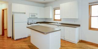 2719-23 N Wayne Gallery 11